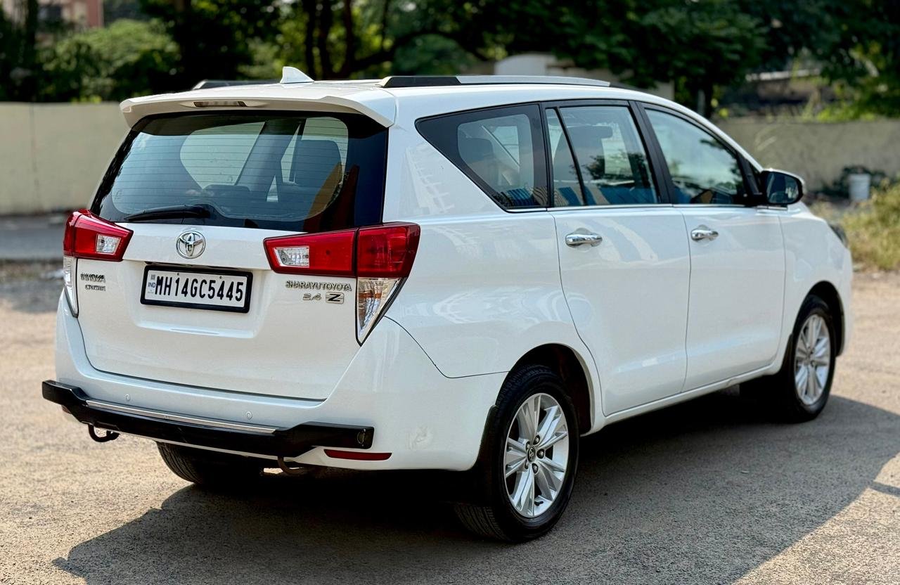 Innova Crysta 2.4 Z